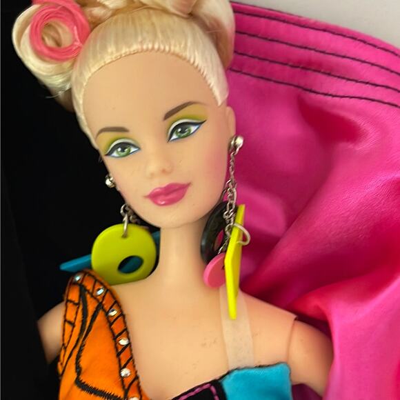 Mattel 1998 Masquerade Gala Collection Rendezvous Barbie #20647 - Picture 7 of 11